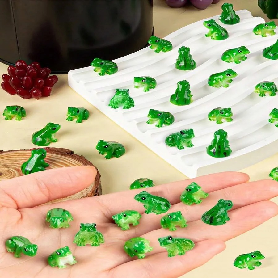 Aquarium Mini Fish - 10PCS Mini Resin Frog Figurines Set